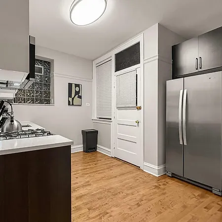 Apartment Spacious 4br Retreat - Chase E1 Chicago
