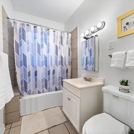 Cozy Woodlawn Retreat 2 Apartment Chicago
