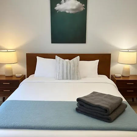 Dreams - Designer Style - - Sleeps 7 * Chicago
