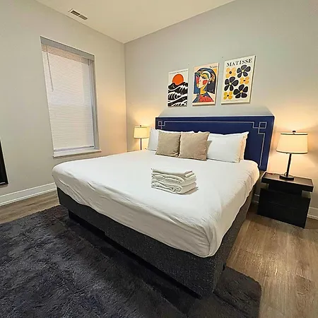 Apartment Sleek Style 3br Haven - Free Parking - Ashland 2n Chicago