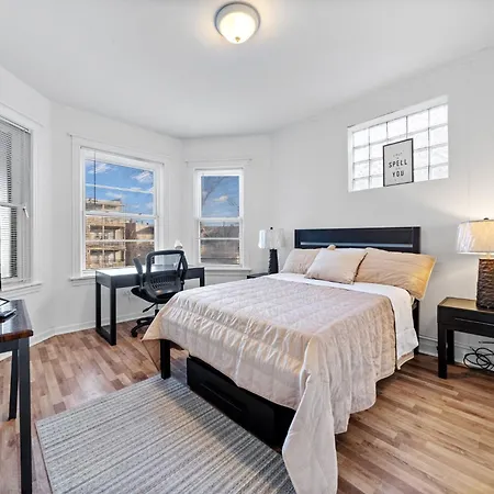 Cozy Woodlawn Retreat 1 * Chicago