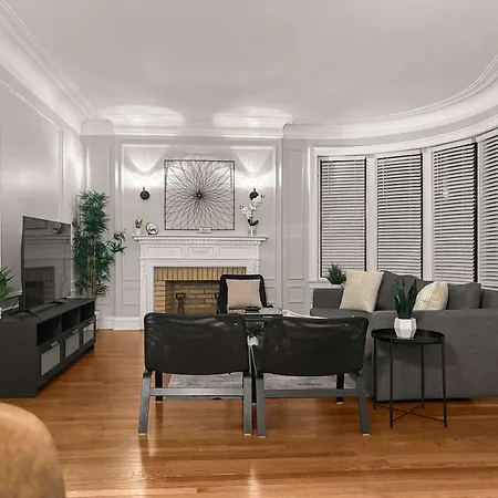 Spacious 4br Retreat - Chase E1