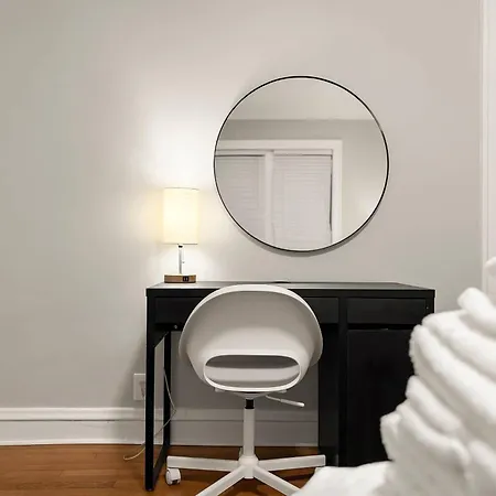 Spacious 4br Retreat - Chase E1 Apartment Chicago