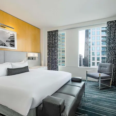 Sofitel Magnificent Mile 5*