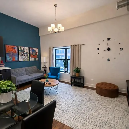 Mccormick Place 420 Friendly 3br In Downtown With Optional Parking Sleeps 8 Guests Near Soldier Field, Grant Park And Lakefront Trail Apartment Chicago