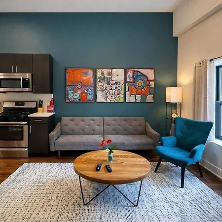 Apartment Mccormick Place 420 Friendly 3br In Downtown With Optional Parking Sleeps 8 Guests Near Soldier Field, Grant Park And Lakefront Trail Chicago