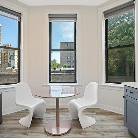 The Neighborhood - Lincoln Park 501 - Three Bedroom Penthouse *