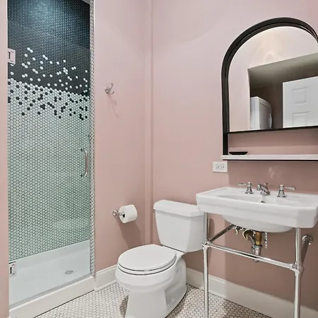 Hotel The Neighborhood - Lincoln Park 501 - Three Bedroom Penthouse