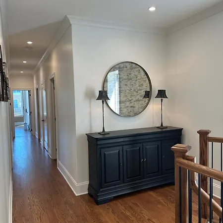 The Lyons' Den Homestay Chicago