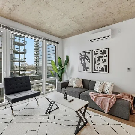 Envitae 4br Modern Sleek * Chicago