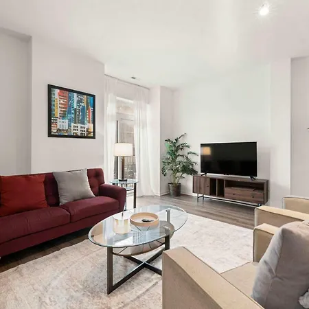 Stylish 3br Gem In Prime Location Holiday home Chicago