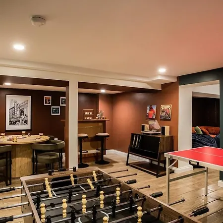 Holiday home The Retreat - Hot Tub, Theater, Game Room, Fire Pit, Bar, Sleeps 14 *