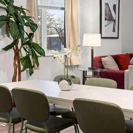 Stylish 3br Gem In Prime Location