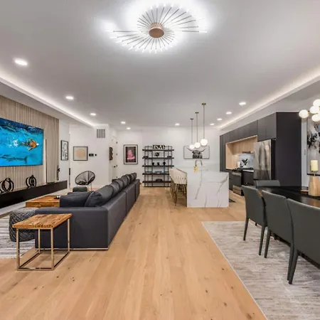Holiday home Ultra Modern Luxury - New Construction 4 Bedrooms Chicago
