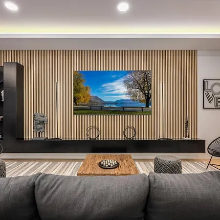 Ultra Modern Luxury - New Construction 4 Bedrooms Chicago
