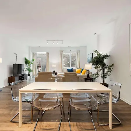 Modern 3br Near Mccormick & South Loop * Chicago