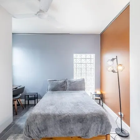 Holiday home Modern 4 Bedroom Greystone