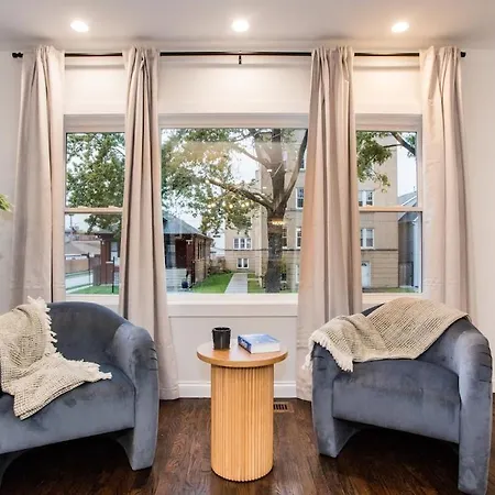 Holiday home The Retreat - Hot Tub, Theater, Game Room, Fire Pit, Bar, Sleeps 14 *