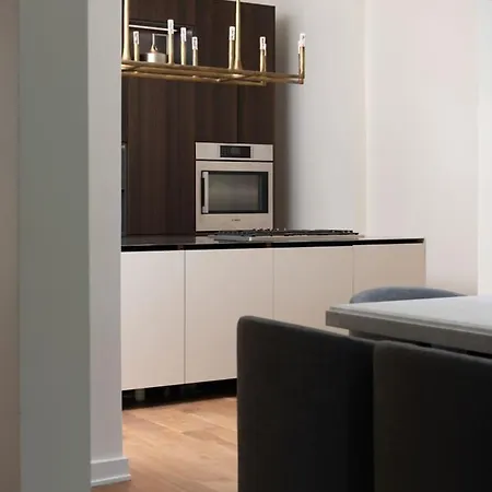 Luxury Gold Coast Penthouse With Deck & Views Holiday home