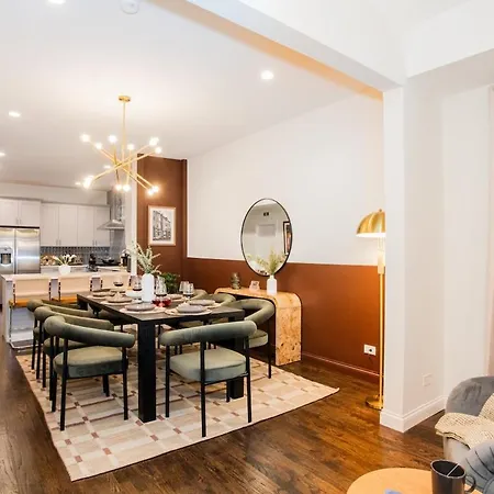The Retreat - Hot Tub, Theater, Game Room, Fire Pit, Bar, Sleeps 14 *