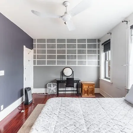 Holiday home Modern 4 Bedroom Greystone
