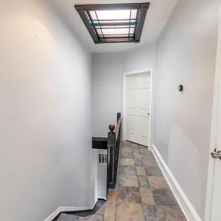 Modern 4 Bedroom Greystone * Chicago