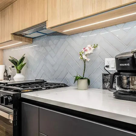 Ultra Modern Luxury - New Construction 4 Bedrooms * Chicago