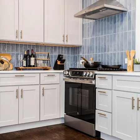Holiday home The Retreat - Hot Tub, Theater, Game Room, Fire Pit, Bar, Sleeps 14 *