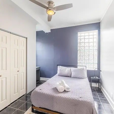 Holiday home Modern 4 Bedroom Greystone