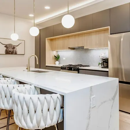 Holiday home Ultra Modern Luxury - New Construction 4 Bedrooms *