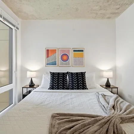 Envitae 4br Modern Sleek Holiday home