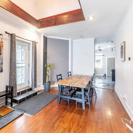 Modern 4 Bedroom Greystone