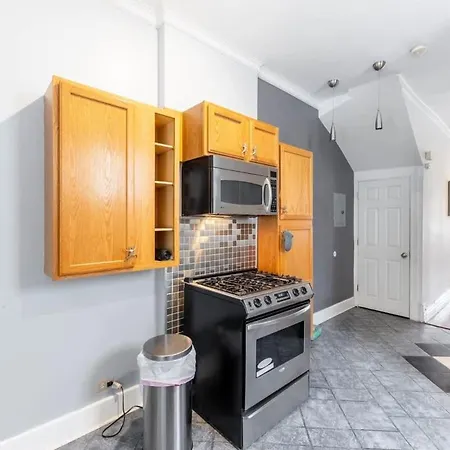 Modern 4 Bedroom Greystone Holiday home *