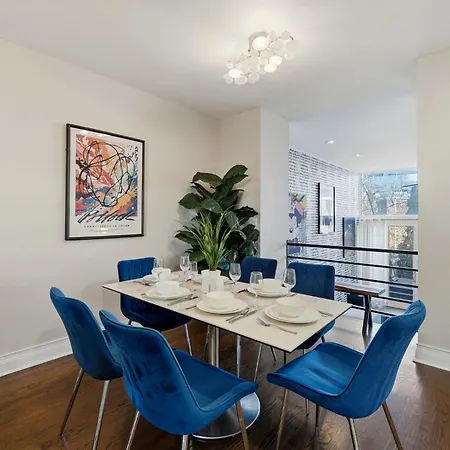 Holiday home River West Modern 4-bd With Patio & Balcony Chicago