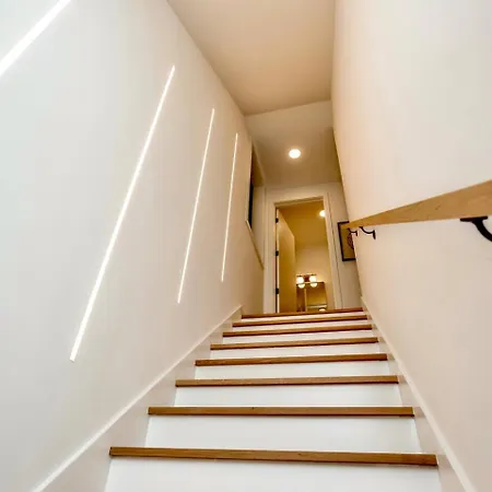 Ultra Modern Luxury - New Construction 4 Bedrooms *