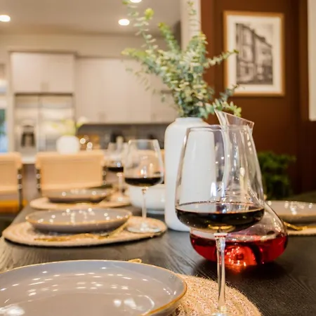 Holiday home The Retreat - Hot Tub, Theater, Game Room, Fire Pit, Bar, Sleeps 14 *