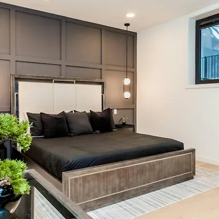 Holiday home Ultra Modern Luxury - New Construction 4 Bedrooms