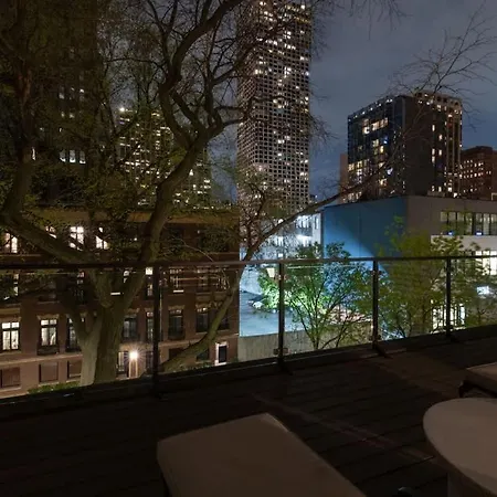 Luxury Gold Coast Penthouse With Deck & Views Holiday home *