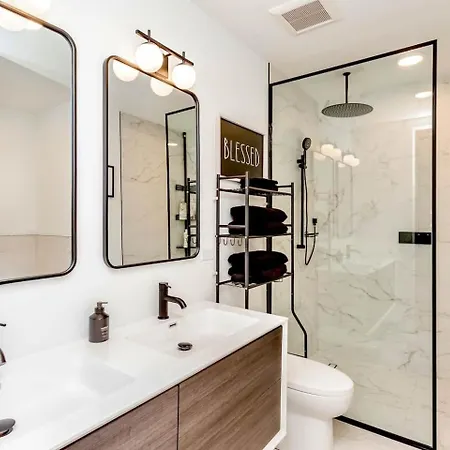 Ultra Modern Luxury - New Construction 4 Bedrooms Chicago
