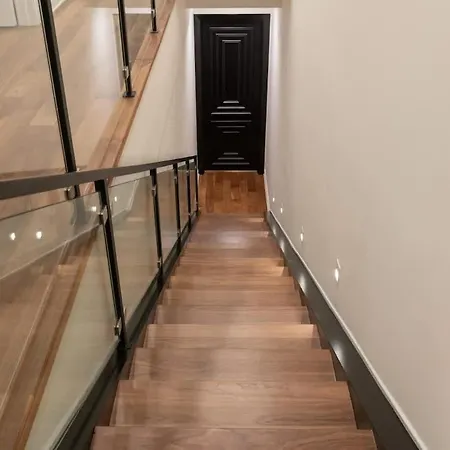 Holiday home Luxury Gold Coast Penthouse With Deck & Views *