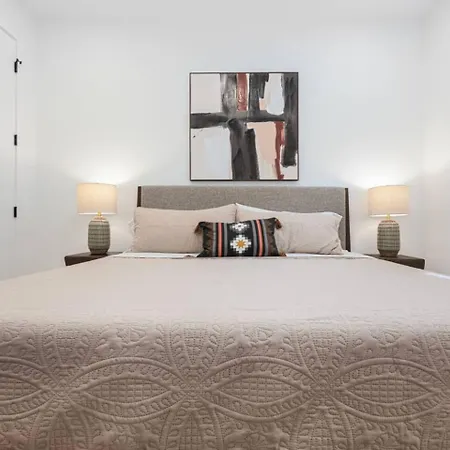 Holiday home Ultra Modern Luxury - New Construction 4 Bedrooms Chicago