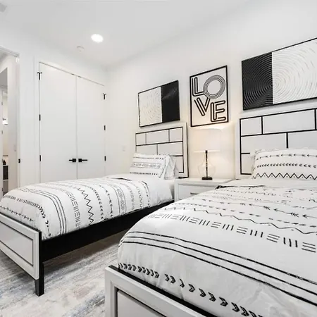 Holiday home Ultra Modern Luxury - New Construction 4 Bedrooms