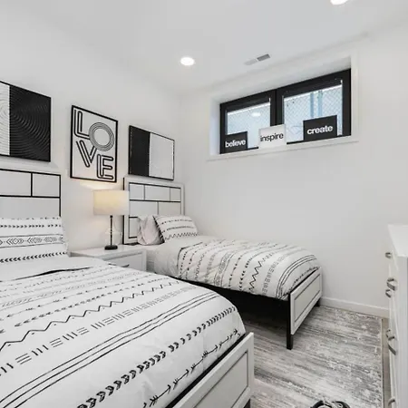 Ultra Modern Luxury - New Construction 4 Bedrooms Chicago