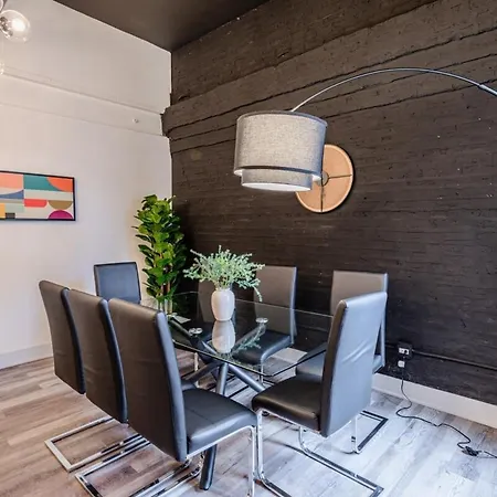 Luxury 5br W/ King Bed & Pool Table Near Chinatown