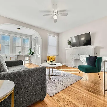 3br Spacious In - Newgard Rep