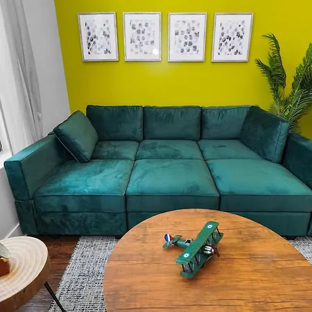 Charming Smoke Ok 3br South Loop Near Mccormick Chicago