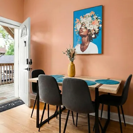 Apartment 15 Mins Dt Humboldtpark Gem Sleeps 8 Freepark Chicago