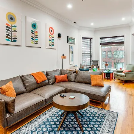 Holiday home 6 Mi To Dtwn: Dog-friendly W/ Hot Tub!