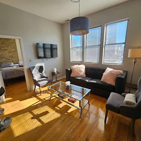 Apartment Two Bedroom West Loop Chicago
