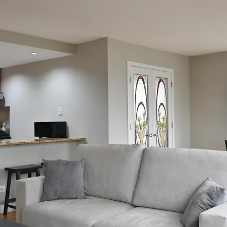Apartment River North Magnificent Mile Condo, And Views, 43rd Floor Corner, Parking Included! Chicago